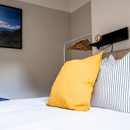 Comfortable Stylish 4 Bedroom Home. Dom wakacyjny